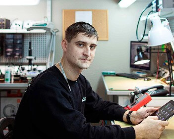 Мастер сервисного центра по ремонту техники M-Audio